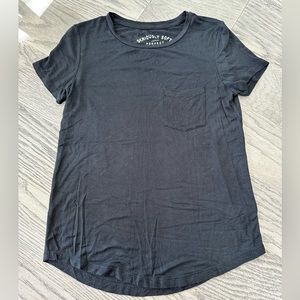 Aeropostale black soft perfect crew shirt